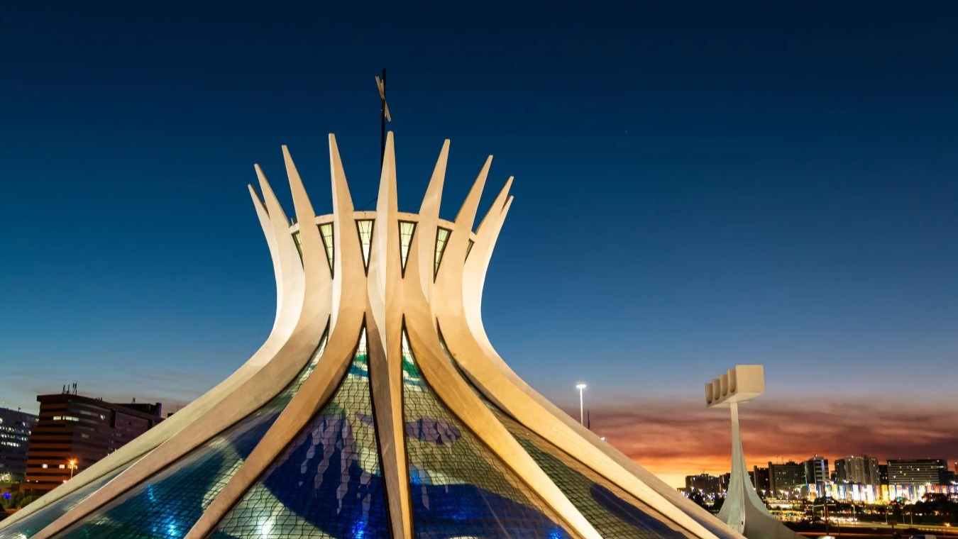 Brasília lidera o luxo imobiliário no Brasil pelo segundo trimestre seguido. Goiânia é terceira.